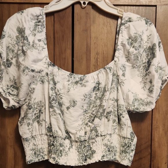 White Puff-Sleeve Floral Tie-Front Cropped Blouse - Picture 5 of 6
